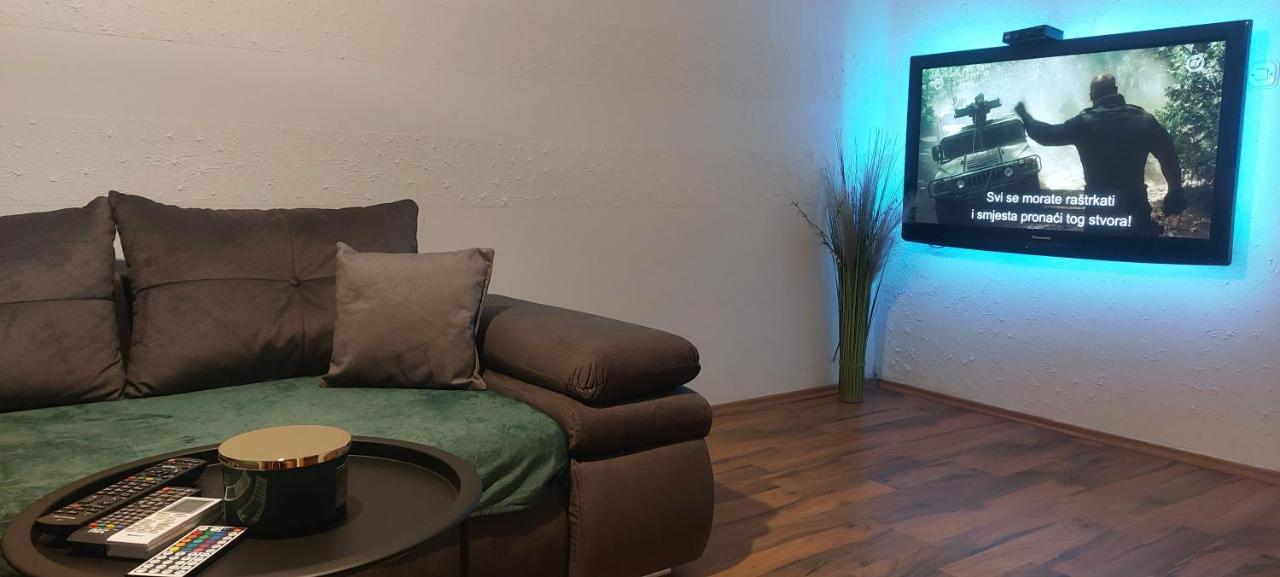 Apartment Zana Pirovac Luaran gambar