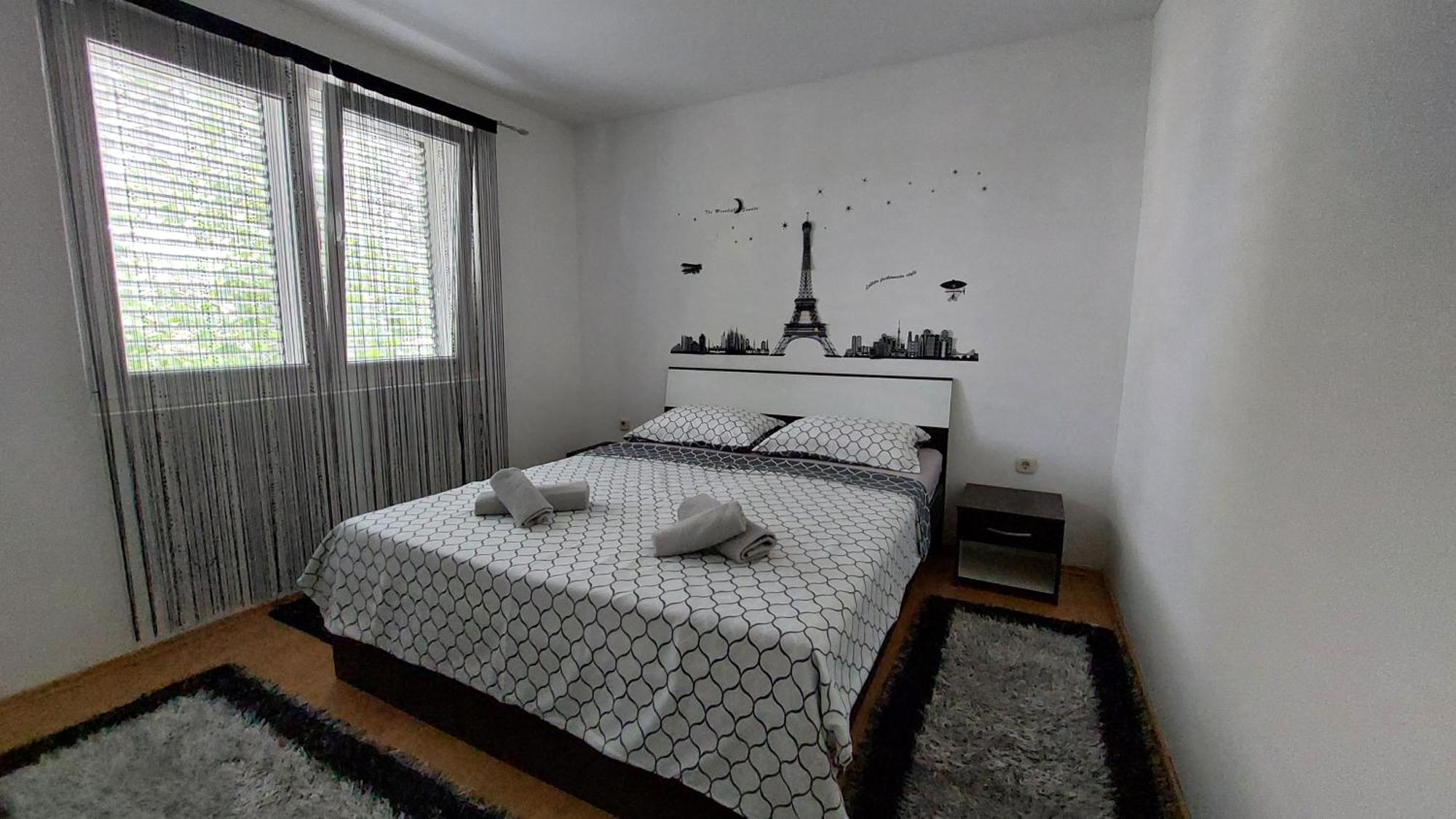Apartment Zana Pirovac Luaran gambar